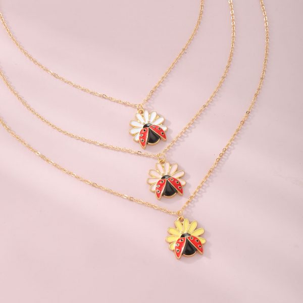 Children's Jewelry Pastoral Style Flower Ladybug Necklace Cute Cartoon Seven-spot Ladybug Pendant — Girls