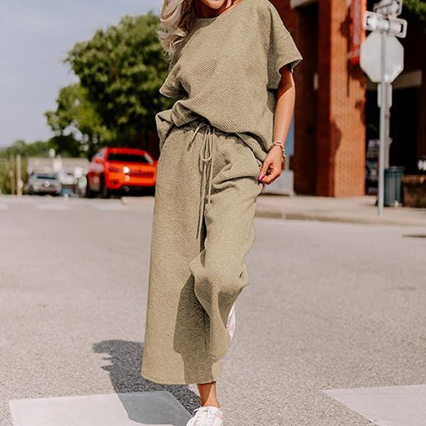 Solid Color Texture Casual Fashion Women's Wear Short-sleeved Trousers Two-piece Set — Khaki