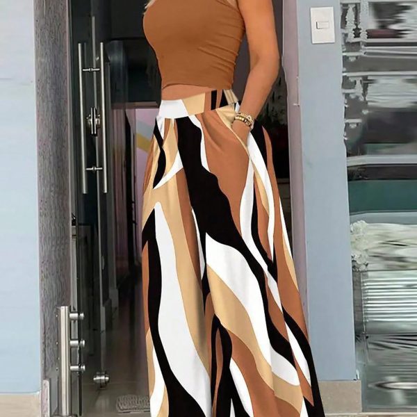 Women's Casual Vacation Style Semi-High Neck Knitted Top Set — Brown