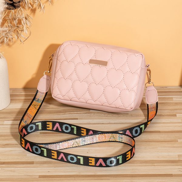 All-matching Casual Heart-shaped Embroidered Bag — Pink