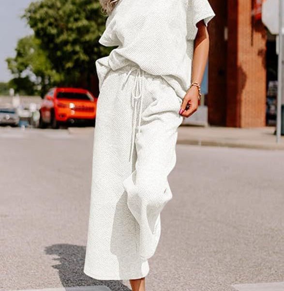 Solid Color Texture Casual Fashion Women's Wear Short-sleeved Trousers Two-piece Set — White