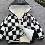 Versatile Fashion Trend Warm Jacket Clothing — Black and white